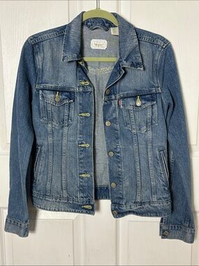 LEVIS Classic Denim Trucker Jacket Blue Jean button up size Small